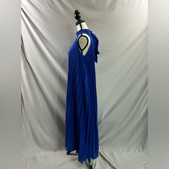 High Low Hem Pleated Swing Dress Blue - Picture 7 of 8